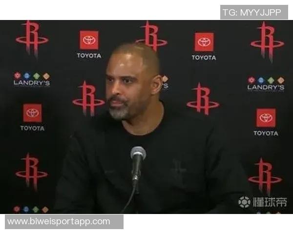 乌度卡谈KD遭包夹局面强调需寻找破解之道以助球队突破困境